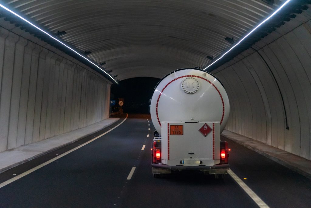 Actuación en caso de accidente con mercancías peligrosas Actuación en caso de accidente con mercancías peligrosas